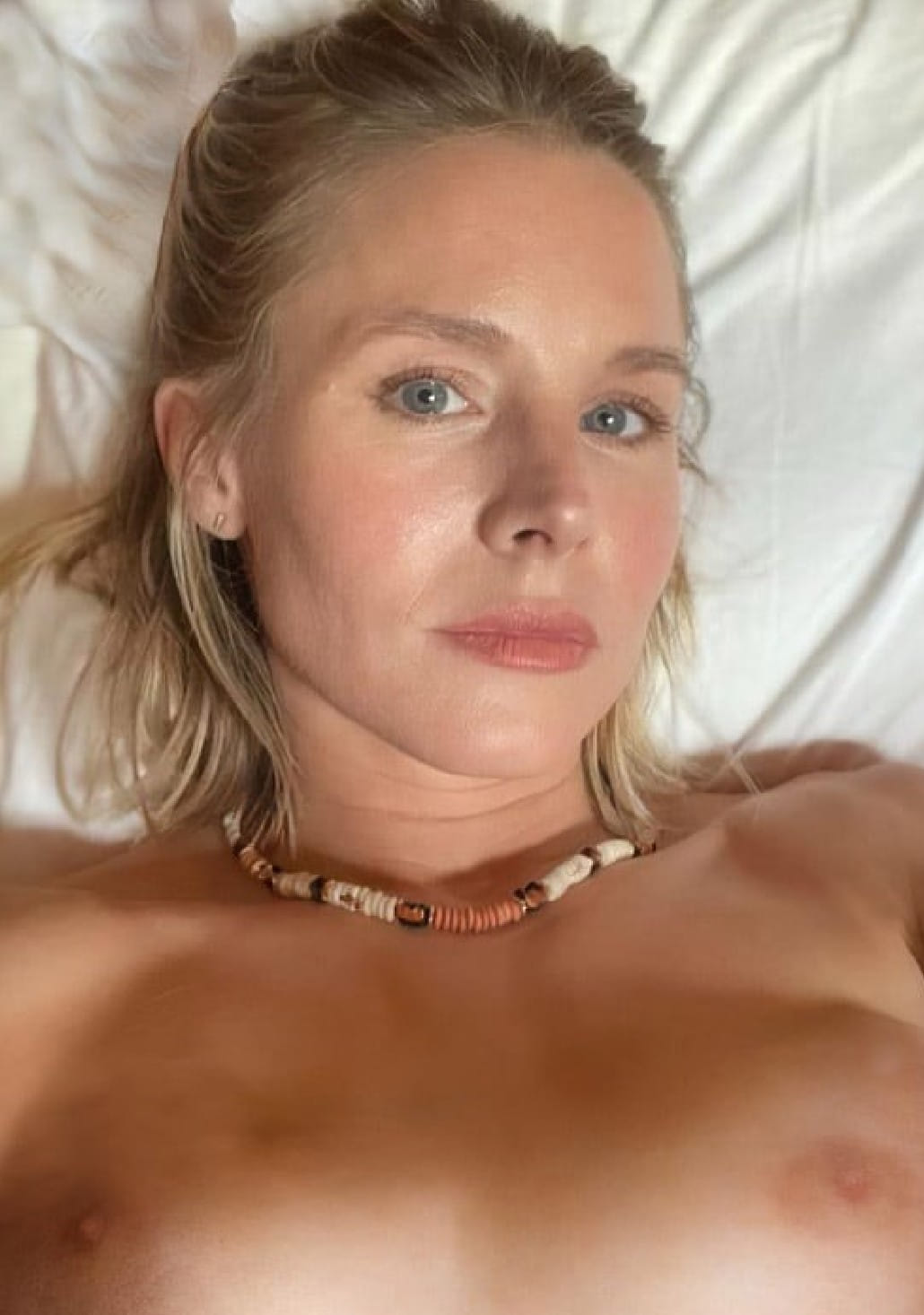 Kristen Bell Shared Her Nude Selfies To Her Fans Search Celebrity HD