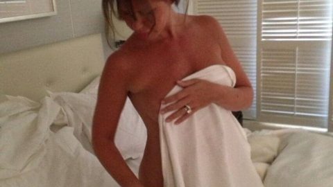 Nikki Cox iCloud Leak 9