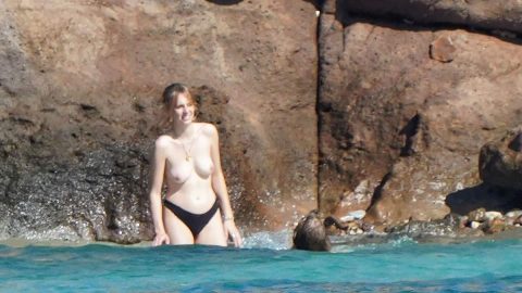 maya hawke reveals her boobs at a beach in st barts 26