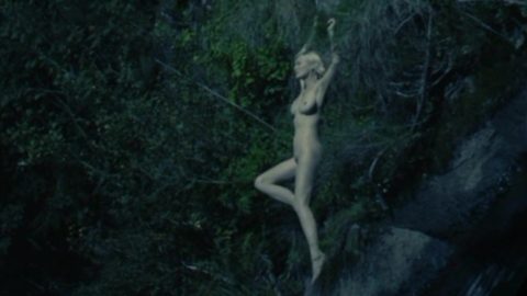 kirsten dunst melancholia 1