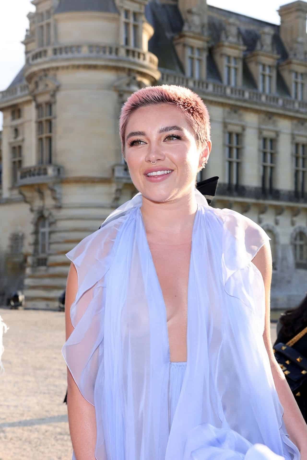 Florence Pugh See Through to Tits at Valentino Fashion Show 2023 nude scene Florence Pugh See Through to Tits at Valentino Fashion Show 2023 nude scene