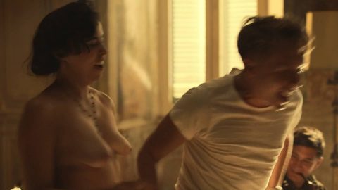 Sara Pallini Catch 22 S01e02 4