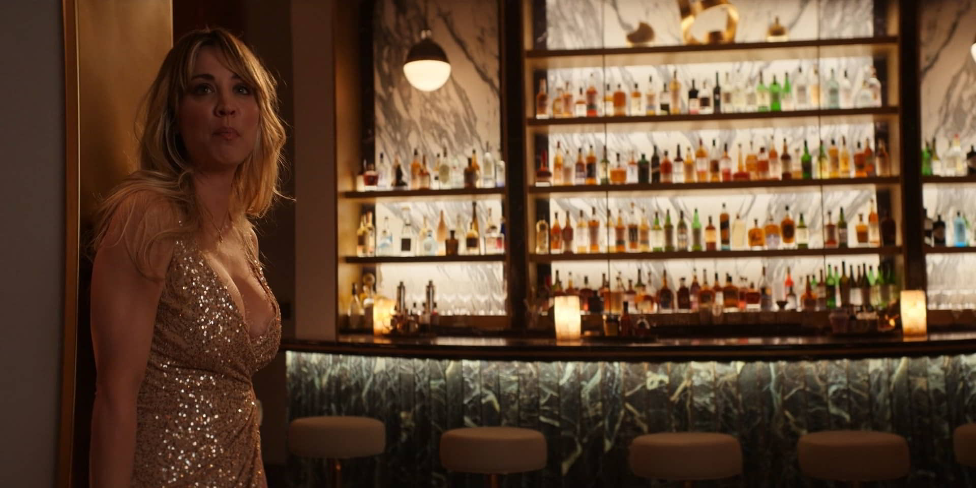 kaley-cuoco-sexy-the-flight-attendant-s02e01-02-2022-09 Kaley Cuoco Sexy The Flight Attendant S02e01 02 2022 09