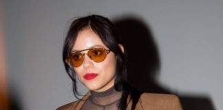 Jenna ortegas see through bra stuns at pre oscars bash 06