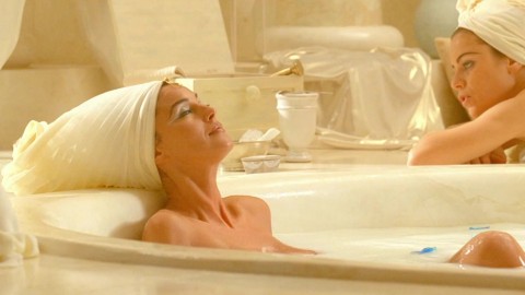 Monica bellucci nude asterix & obelix mission cleopatra (2002) 4