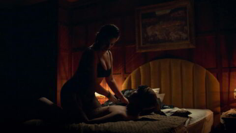 Liz Gallardo Sexy Bunker S01E03 2022 1