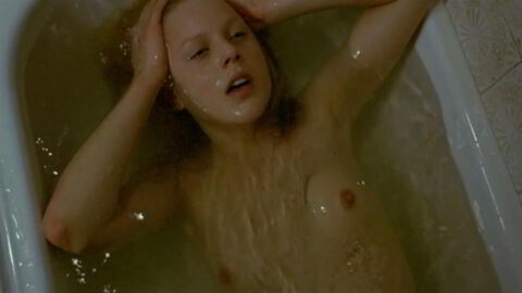 Abbie Cornish Nude Somersault 2004 1