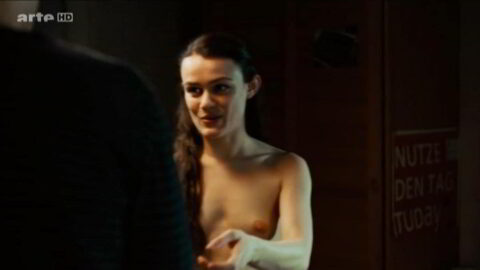 Claudia Eisinger Nude Anna Graenzer Nude 13 Semester 2009 2