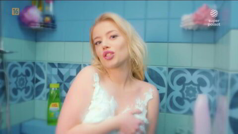 Karina Rezner Sexy Akademik S01E01 2021 4