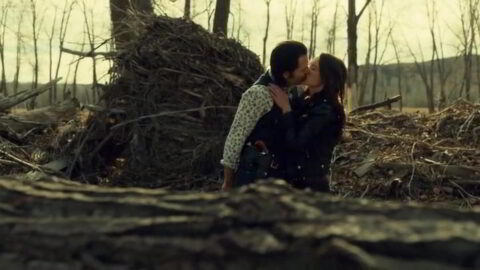 Melanie Scrofano Sexy Wynonna Earp S01E05 2016 1