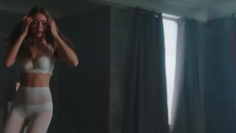 Polina Stremousova Devushka s kosoy 2017 1