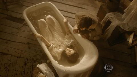 Arianne Botelho Nude Leticia Sabatella Sexy Amorteamo 2015 06