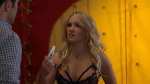 Emily Osment Sexy Aimee Carrero Sexy Young and Hungry S03E02 2016 11