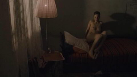 Julia Kijowska Nude Czerwony pajak 2015 3