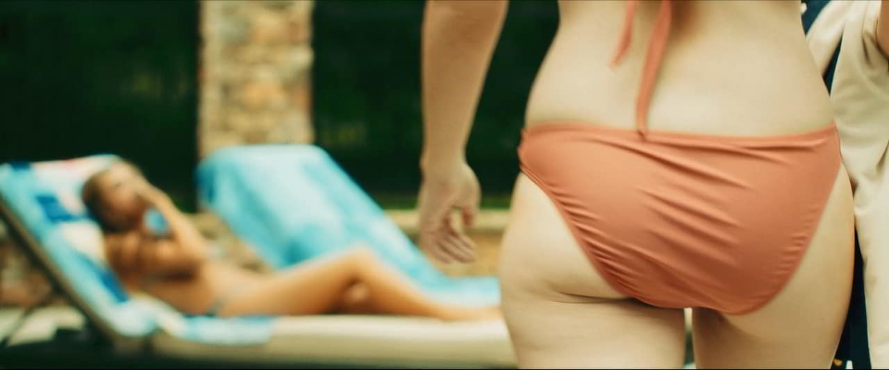 Vanessa Marano, Giorgia Whigham cleavage movie scene 2019 Vanessa Marano, Giorgia Whigham cleavage movie scene 2019