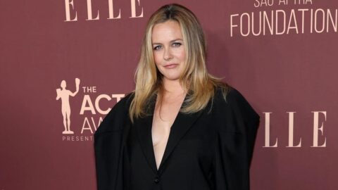 Alicia Silverstone Sexy in Black Look at Actor Awards ELLE 2025 8