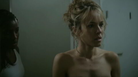 Elodie Fontan Sexy - Prise au piege - S01E01-06 (2019)