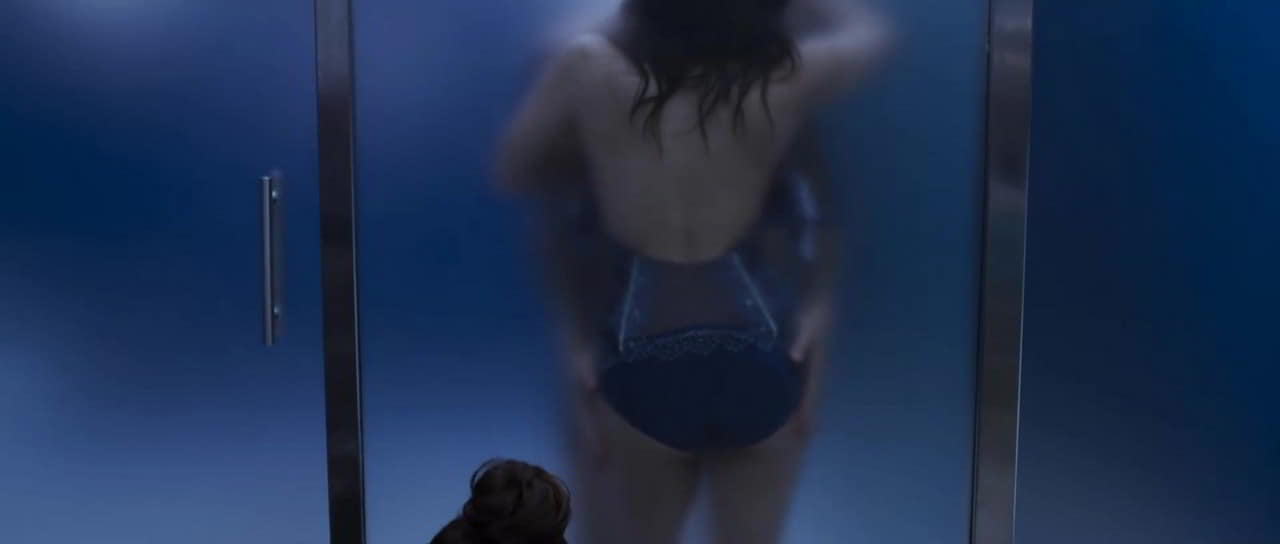 Karishma Tanna, Sunny Leone topless Bullets - S01E04-E05-E06 Karishma Tanna, Sunny Leone topless Bullets - S01E04-E05-E06