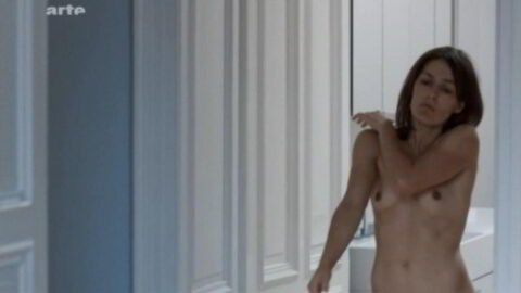 Nicolette Krebitz Nude Unter dir die Stadt 2010 2