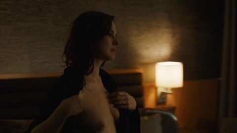 Alexandra Breckenridge Nude - Zipper (2015)