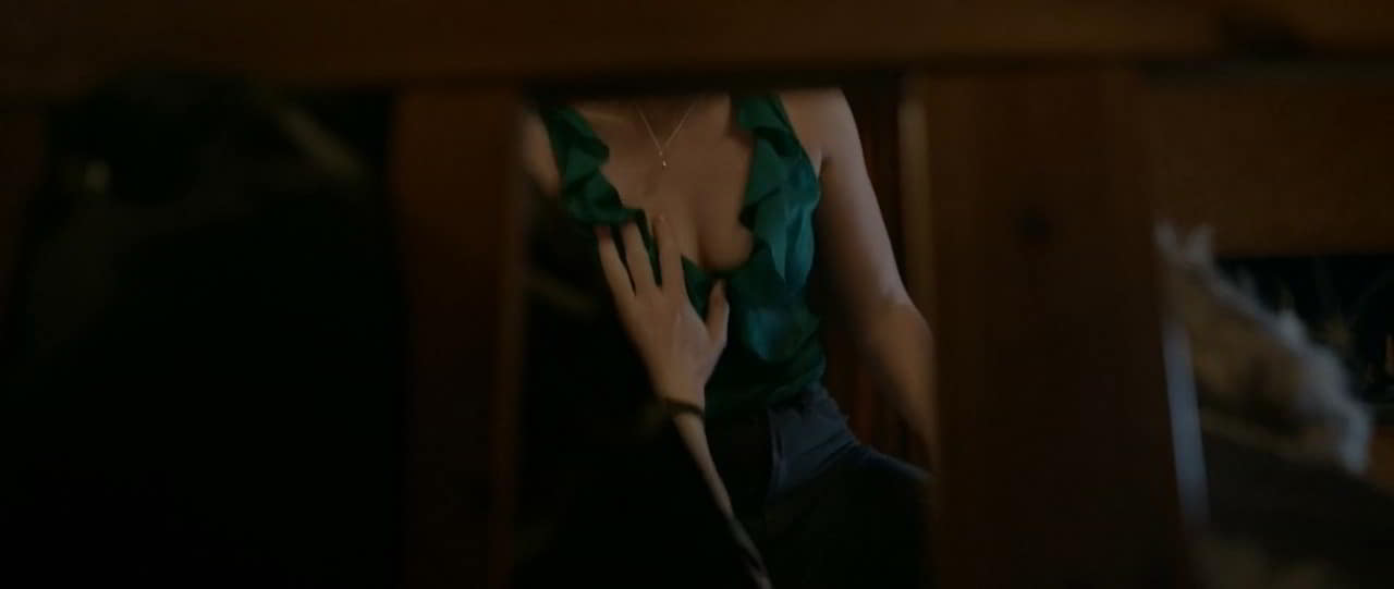 Alexandra Roach cleavage movie scene 2019 Alexandra Roach cleavage movie scene 2019