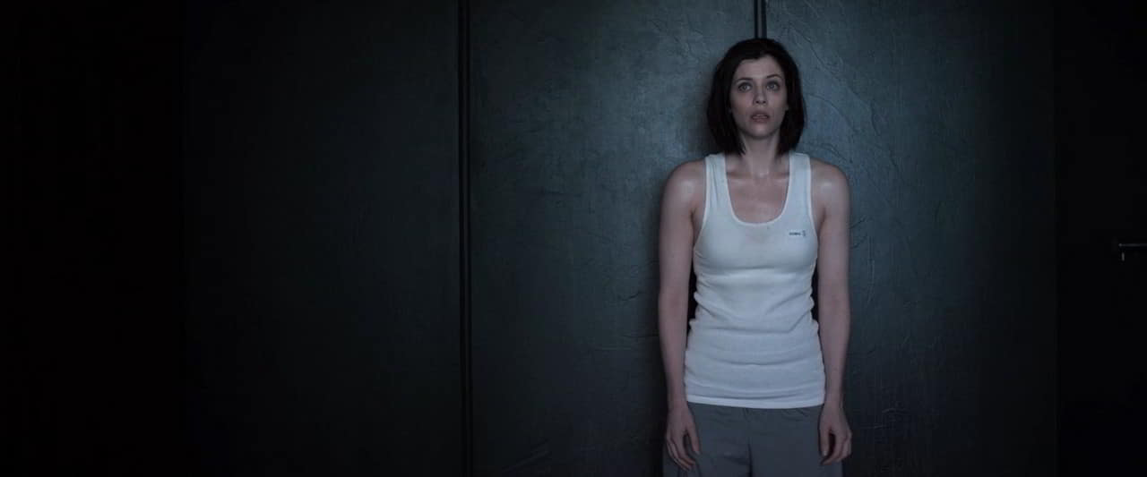 Jessica De Gouw nude scene in OtherLife Jessica De Gouw nude scene in OtherLife