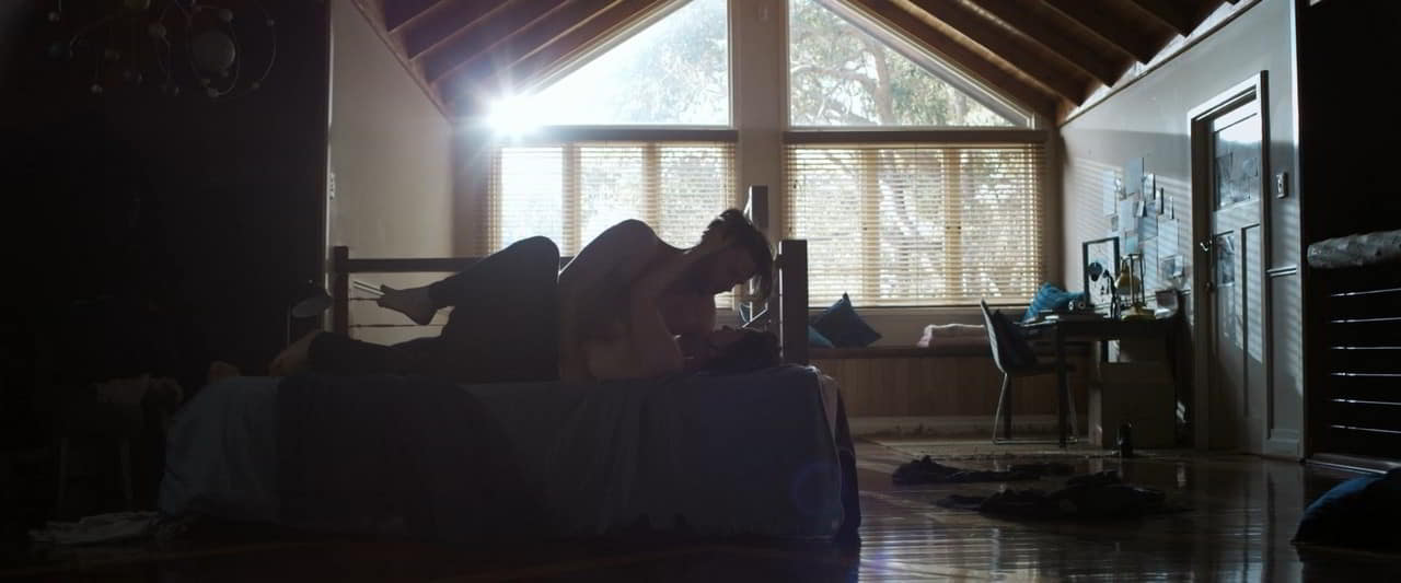 Jessica De Gouw bare butt in OtherLife Jessica De Gouw bare butt in OtherLife