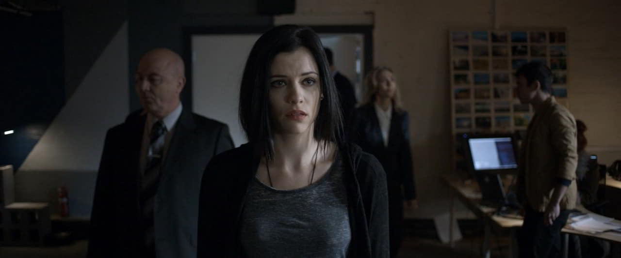 Jessica De Gouw nude scene in OtherLife Jessica De Gouw nude scene in OtherLife