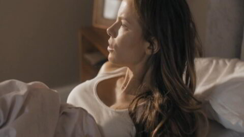 Kate Beckinsale Sexy The Widow S01 2019 3