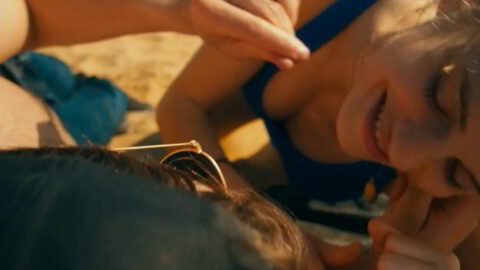 Noemie Schmidt Sexy - Paris est a nous (2019)