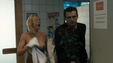 Tuva Novotny Sexy No Time for Love Simon Malou 2009 03