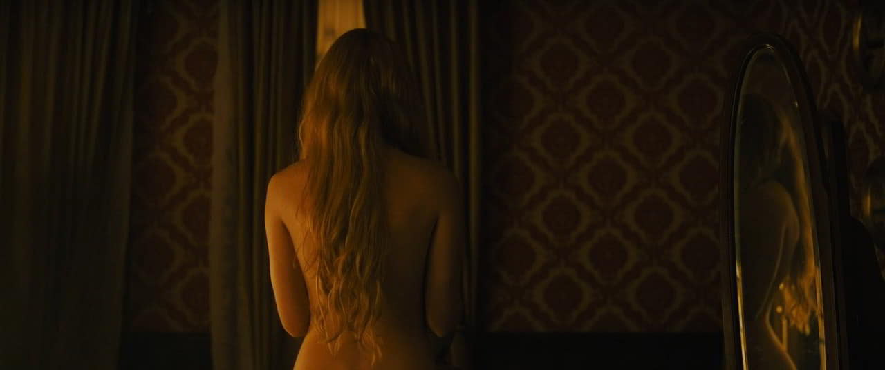 Abigail Cowen cleavage movie scene 2022 Abigail Cowen cleavage movie scene 2022