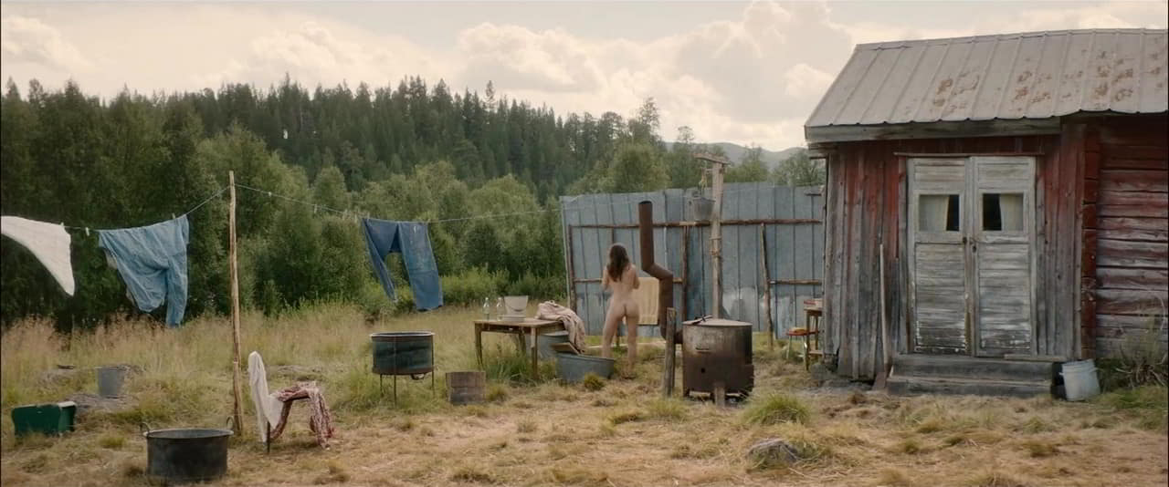 Asta Kamma August, Alma Poysti topless Händelser vid vatten - S01E01-04 Asta Kamma August, Alma Poysti topless Händelser vid vatten - S01E01-04