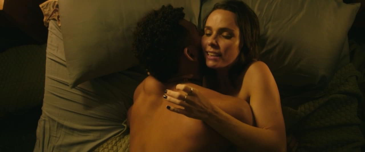 Debora Falabella topless Depois a Louca Sou Eu Debora Falabella topless Depois a Louca Sou Eu