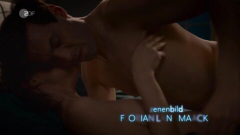 Friederike Becht Nude Trugerische Unschuld 2022 4