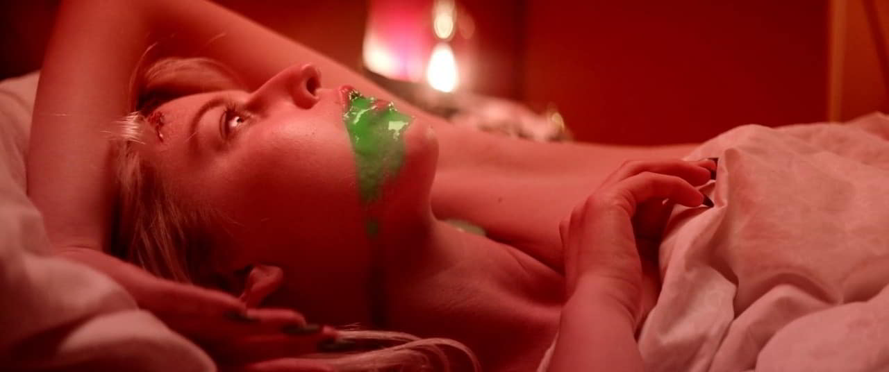 Issy Stewart cleavage movie scene 2020 Issy Stewart cleavage movie scene 2020