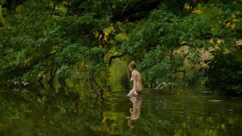 Kristyna Bokova Nude Martin a Venuse 2012 6