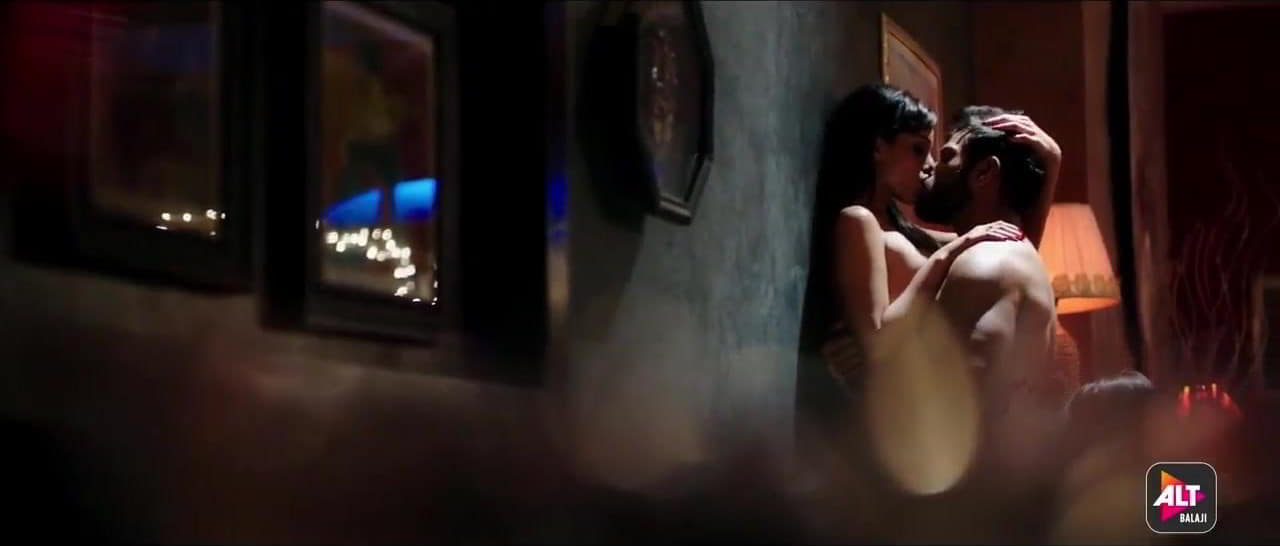 Kyra Dutt bare butt in XXX: Uncensored - S01 Kyra Dutt bare butt in XXX: Uncensored - S01