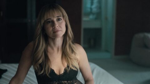 Linda Cardellini Sexy DTF St. Louis S01E03 2026 01