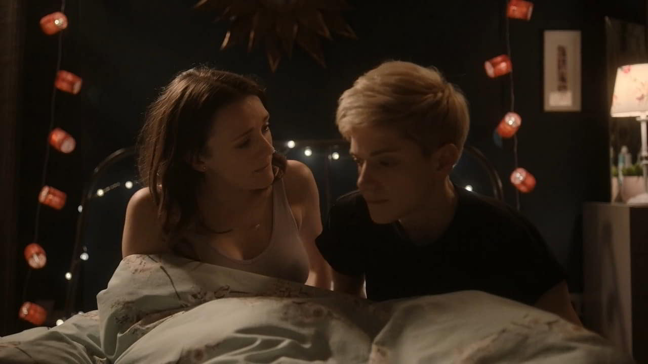 Mae Martin, Charlotte Ritchie bare butt in Feel Good - S01E01-05 Mae Martin, Charlotte Ritchie bare butt in Feel Good - S01E01-05