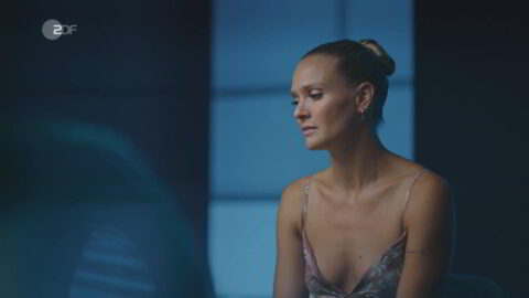 Pia Stutzenstein Sexy Blutige Anfanger S04E12 2023 1