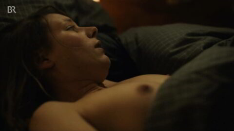 Xenia Tiling Nude Servus Baby S01E04 2018 3