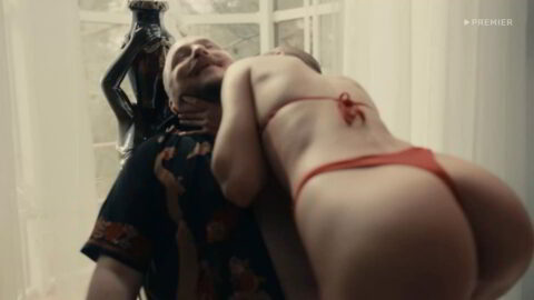 Yana Arsentyeva Sexy Na strazhe plyazha S01E01 2022 01