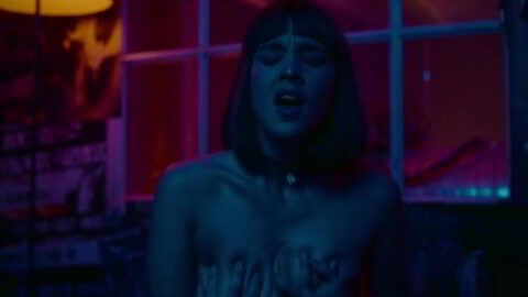 Carla Campra Sexy Sagrada Familia Holy Family S01E04 E07 2022 12