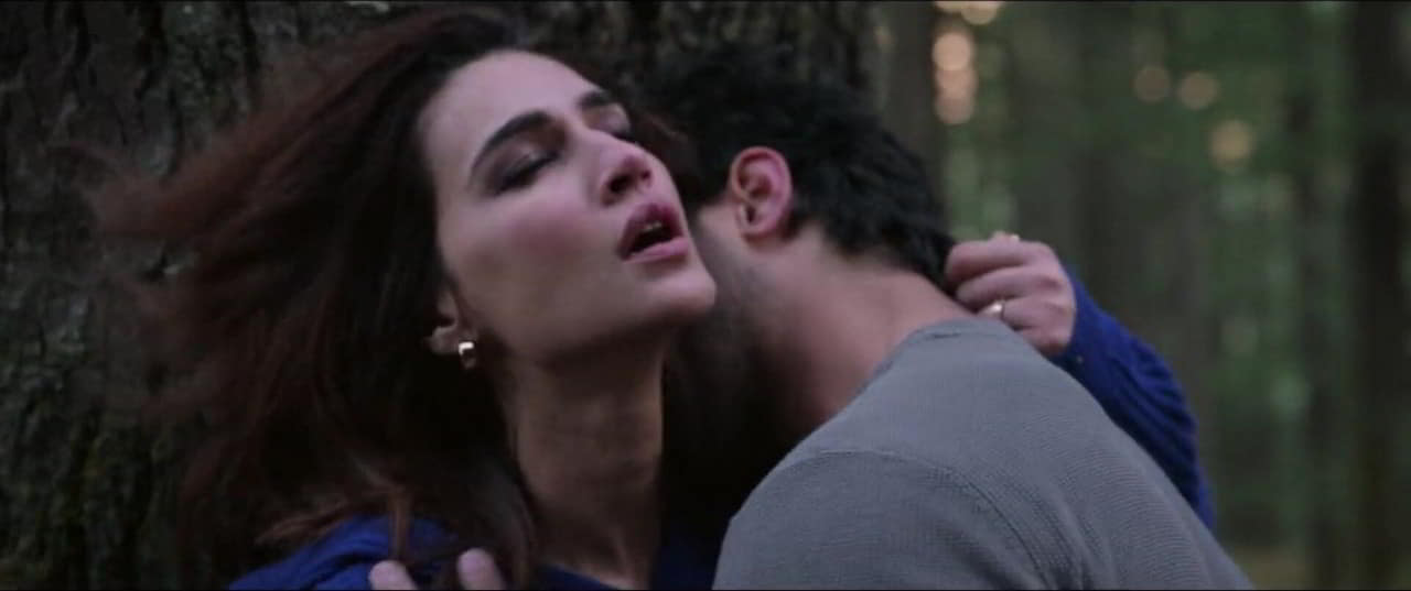 Hot Kriti Sanon explicit scene 2024 Hot Kriti Sanon explicit scene 2024