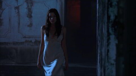 Sarah Roemer Sexy Waking Madison 2010 6