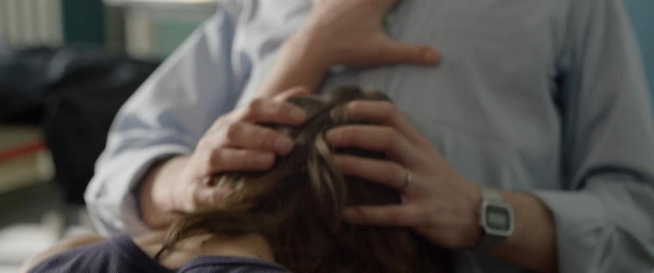 Adele Exarchopoulos bare butt in Eperdument Adele Exarchopoulos bare butt in Eperdument