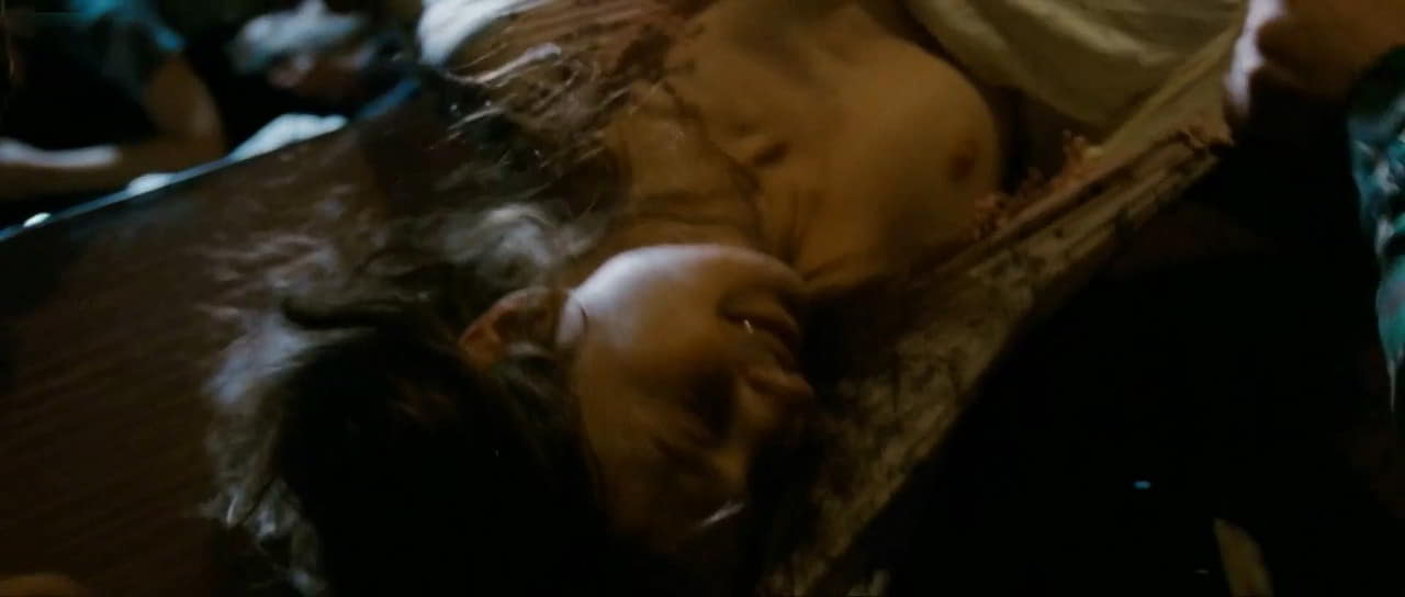 Alba Rohrwacher nude scene in Gluck Alba Rohrwacher nude scene in Gluck