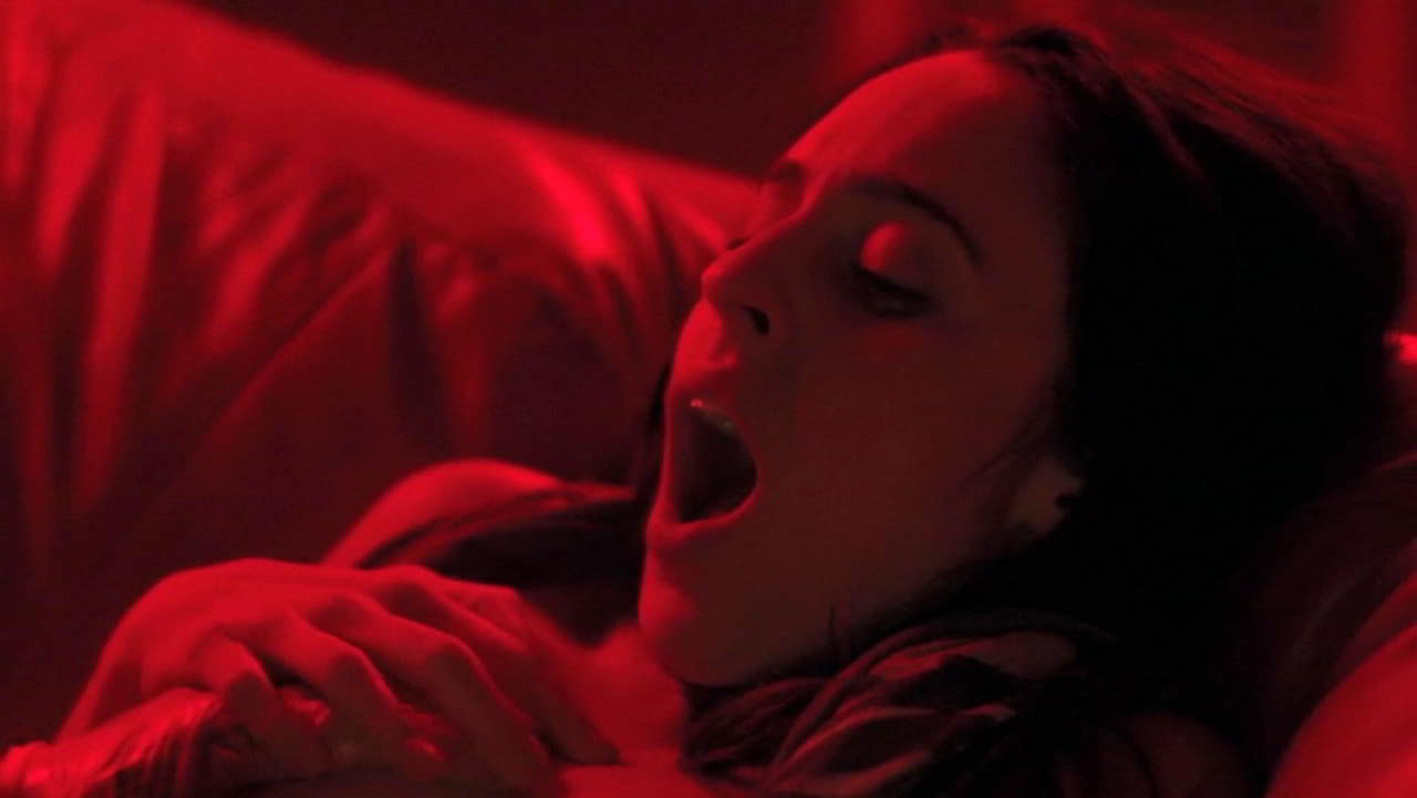 Alexandra Bard, Charmaine Lewis bare butt in Strange Blood Alexandra Bard, Charmaine Lewis bare butt in Strange Blood