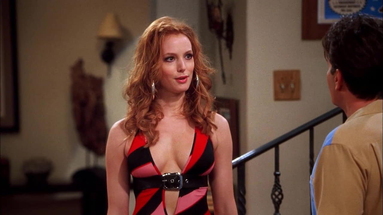 Alicia Witt, Brooklynne James bare butt in Two and a Half Men - S06E05 Alicia Witt, Brooklynne James bare butt in Two and a Half Men - S06E05